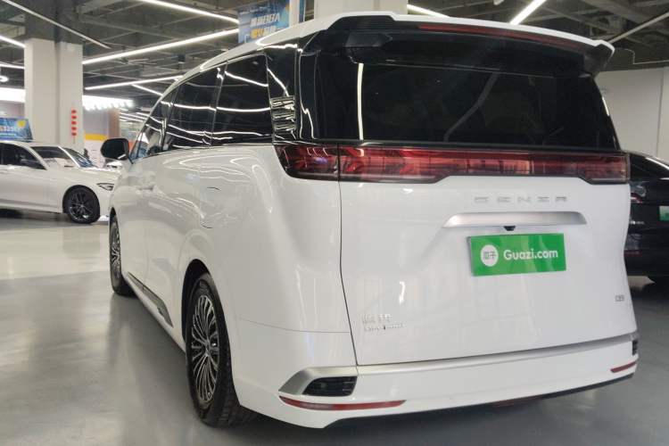 Used Denza D9 2022 DM-i 970 Four-Wheel Drive Prestige Model
