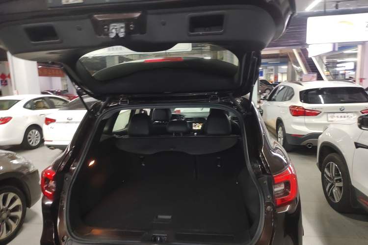 Used Renault Kadjar 2017 2.0L Two-Wheel-Drive Leading Edition