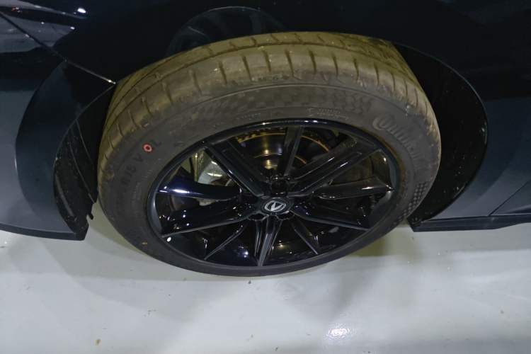 Used Changan UNI-V 2025 1.5T 500Bar High-Energy Version
