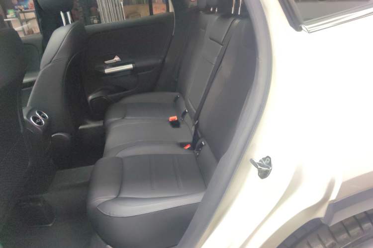 Used Mercedes-Benz GLA 2023 GLA 220
