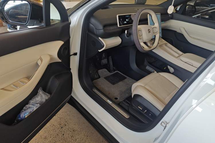 Used Nio ES6 2024 75 kWh
