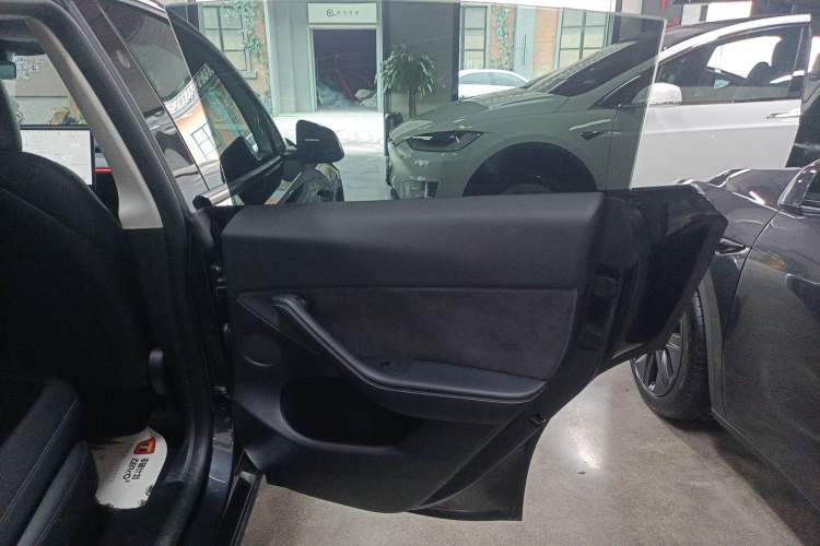 Used Tesla Model Y 2024 Rear-Wheel-Drive Version
