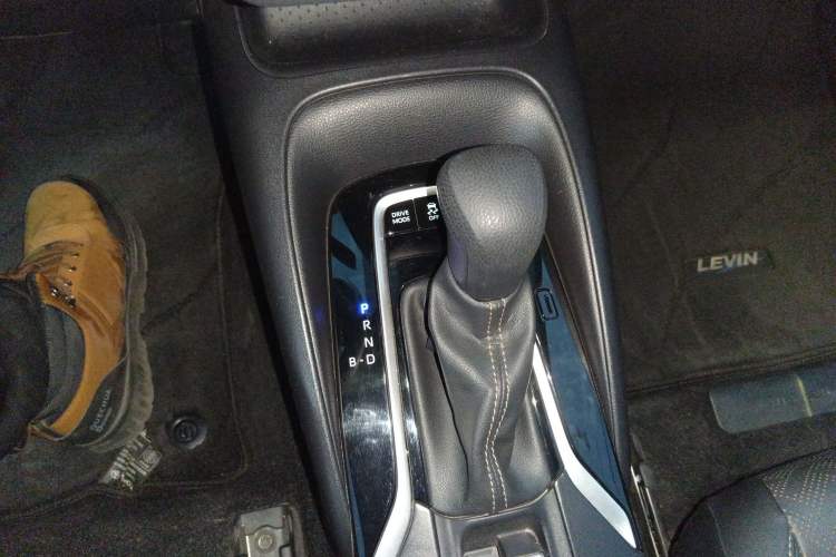 Used Toyota Levin 2023 Smart Electric Hybrid Dual-Engine 1.8L Sport Edition