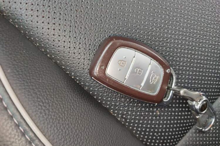 Used Hyundai ix25 2015 1.6L Automatic Two-Wheel Drive Smart GLS Trim