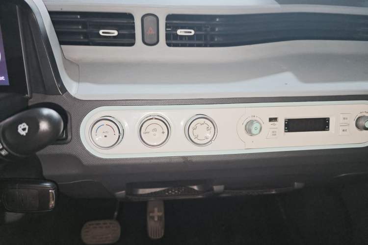 Used Wuling Hongguang MINIEV 2021 Macaron Fashion Model Lithium Iron Phosphate