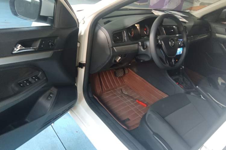 Used Volkswagen Lavida 2017 1.6L Automatic Fashion Edition
