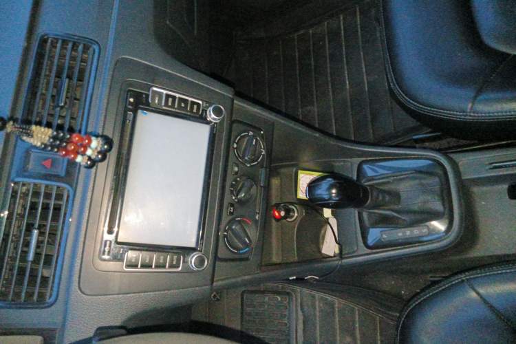 Used Volkswagen Santana 2015 1.6L Automatic Fashion Edition
