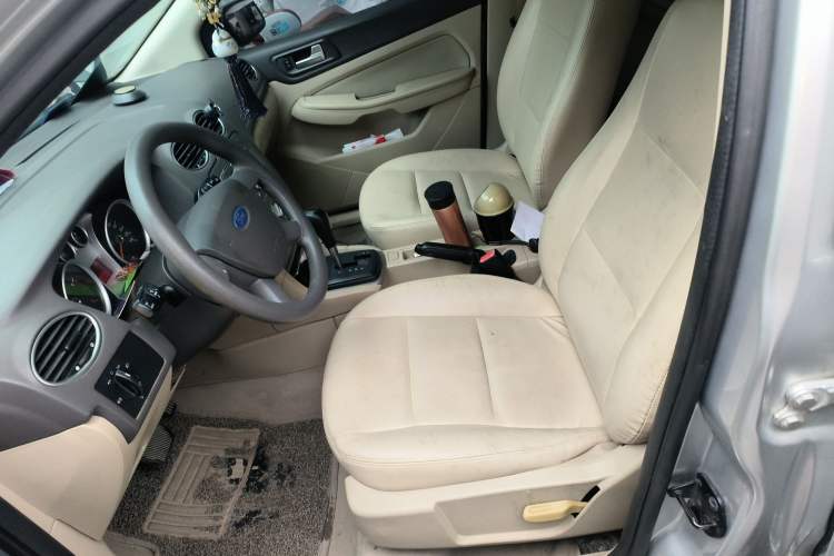 Used Ford Focus 2013 Sedan Classic 1.8L Automatic Base Model
