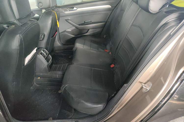 Used Volkswagen Magotan 2018 330TSI DSG Advanced Model
