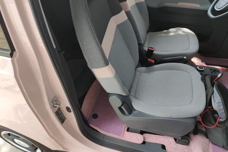 Used Wuling Hongguang MINIEV 2021 Macaron Premium Model – Lithium Iron Phosphate
