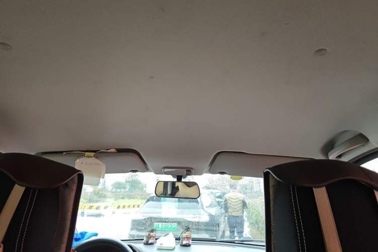 Used Wuling Hongguang 2019 1.5L S Basic Version China VI Standard LAR
