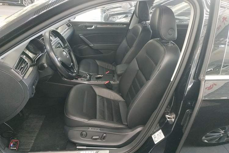 Used Volkswagen Passat 2017 330TSI DSG Prestige Edition
