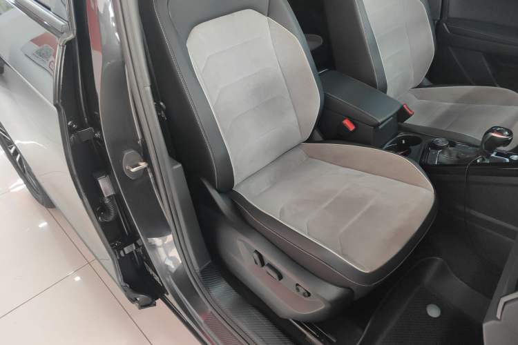 Used Volkswagen Tayron 2020 380TSI All-Wheel Drive R-Line Connected Version
