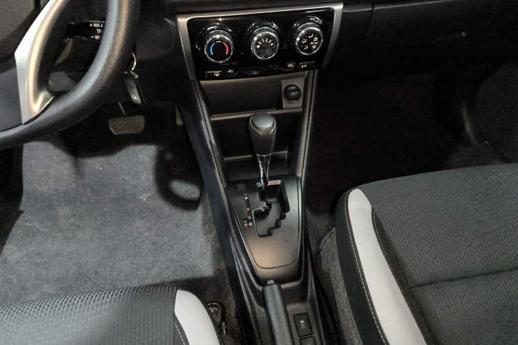 Used Toyota YARiS L 2022 X-Trail 1.5L CVT Leading PLUS Edition