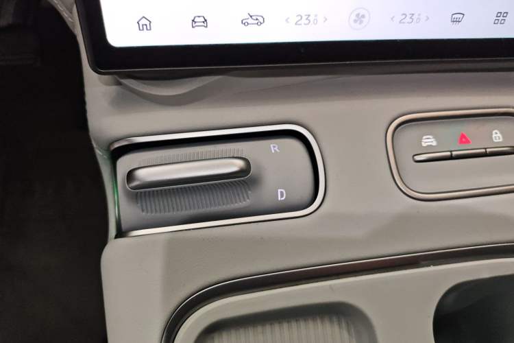 Used Nio ES6 2024 75 kWh
