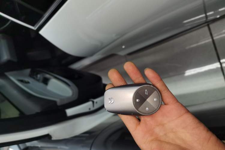 Used Nio ES6 2020 465 km Signature Edition