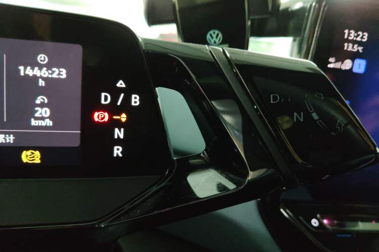 Used Volkswagen ID.4 X 2023 Ultra-Intelligent Long-Range Version
