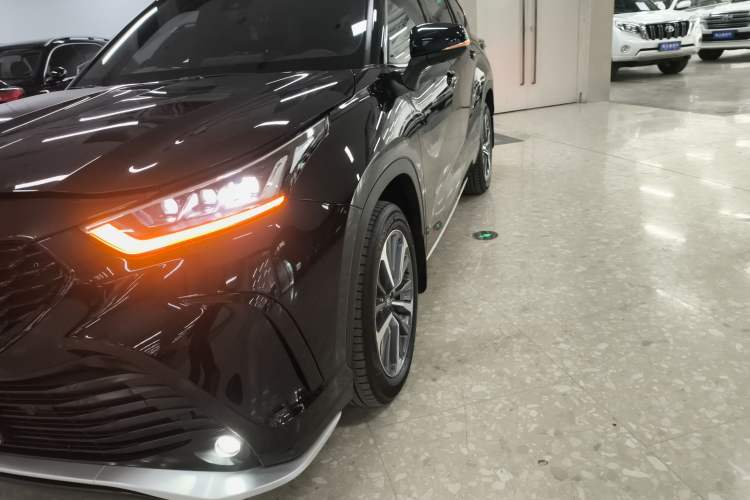 Used Toyota Crown Kluger 2024 2.5L HEV Four-Wheel Drive Premium Edition
