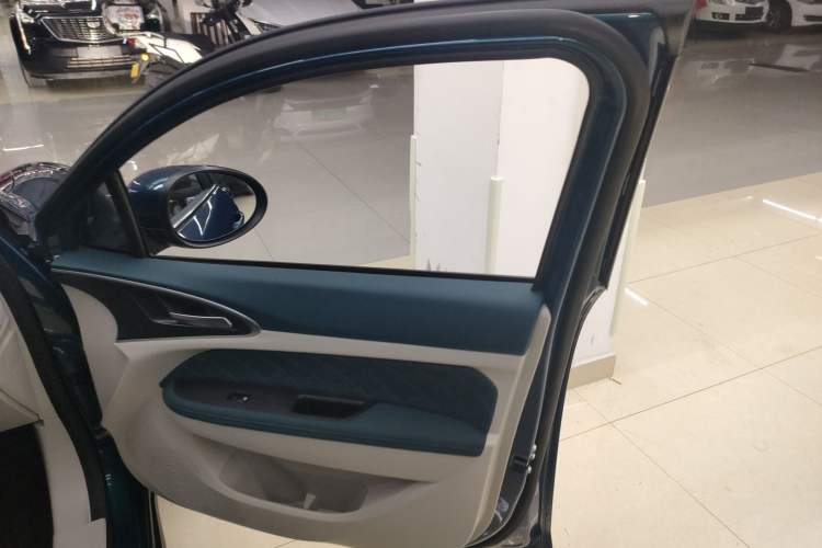 Used ORA Good Cat 2021 400km Standard Range Venus Edition Lithium Iron Phosphate
