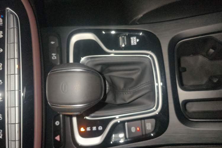 Used GAC Trumpchi M6 2021 PRO 270T Automatic Luxury Edition
