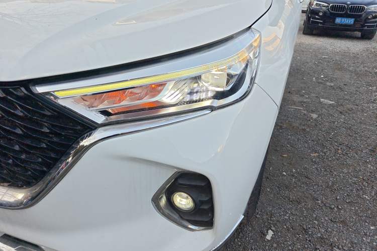 Used Haval M6 2021 PLUS 1.5T DCT Prestige Smart Connectivity Model
