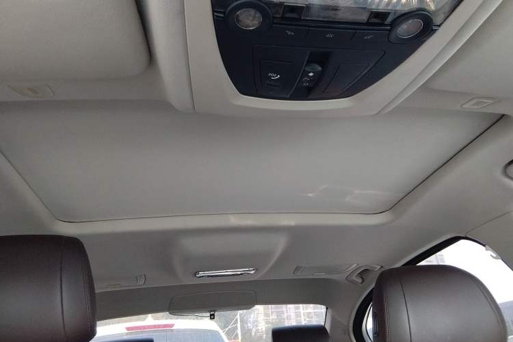 Used BMW 5 Series 2014 525Li Luxury Design Package
