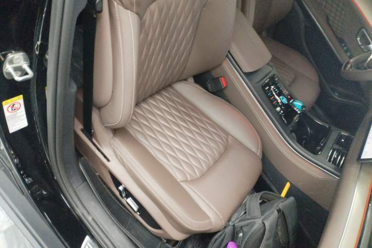 Used BYD Han 2023 EV Champion Edition 605KM Front-Drive Premium Model
