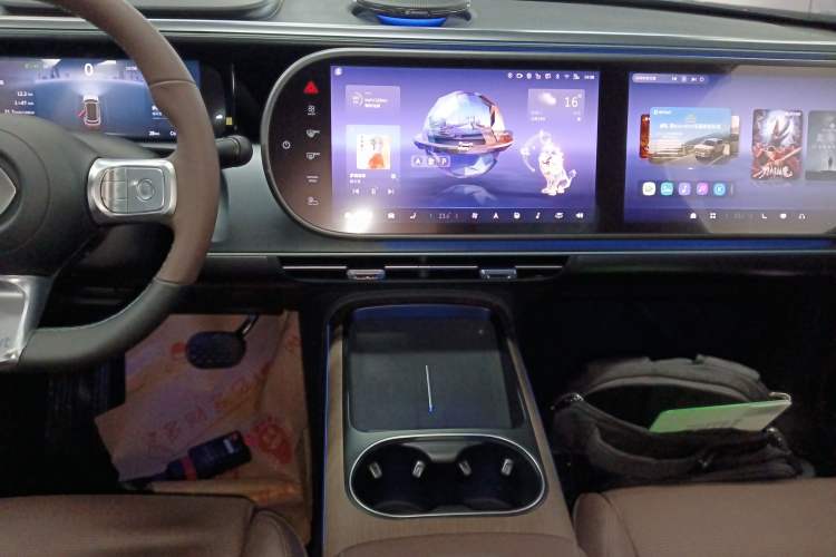 Used  #5 2024 Long-Range Journey Luxury Edition
