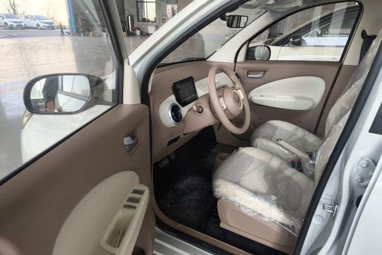 Used Wuling Hongguang MINIEV 2025 Four-Door Version Advanced Edition
