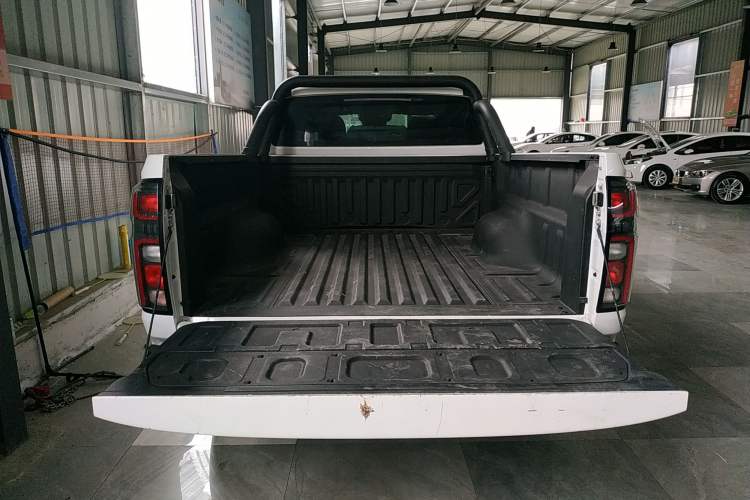 Used Great Wall Poer 2024 2.4T Commercial Version Automatic Diesel 4x4 Elite Edition
