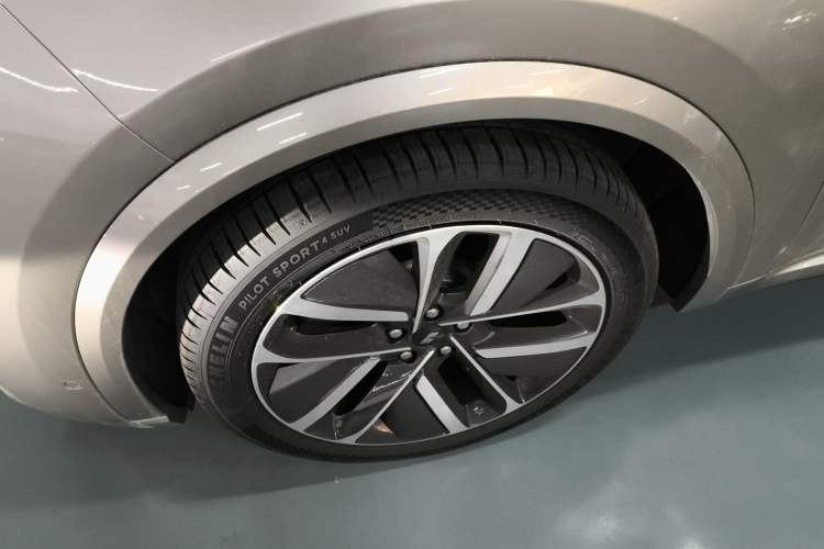 Used Li Auto L9 2024 Ultra Model
