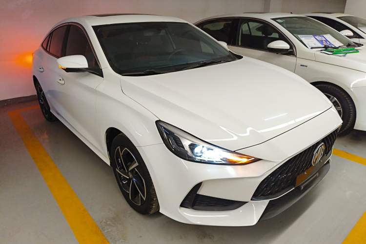Used MG 5 2021 Revised 300TGI DCT Qingshè Luxurious Enjoyment Edition
