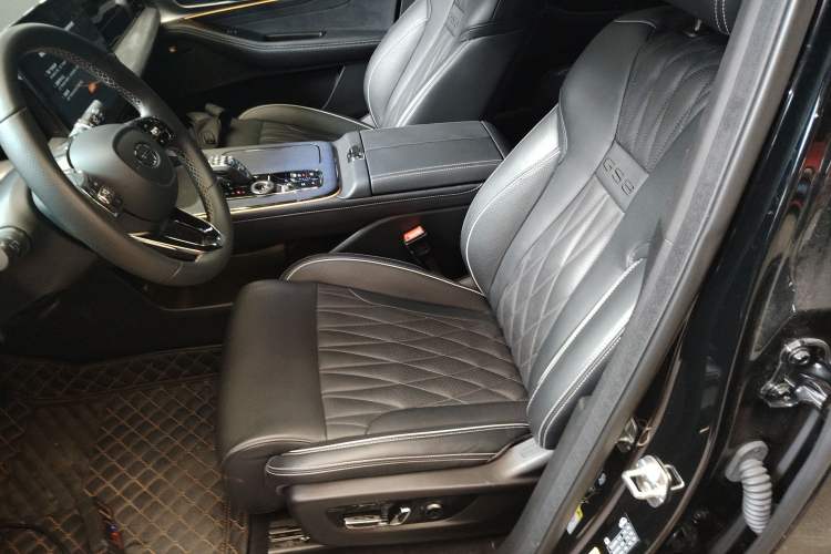 Used GAC Trumpchi GS8 2022 Dual-Engine Series 2.0TM Two-Wheel Drive Prestige Edition (7 Seats)