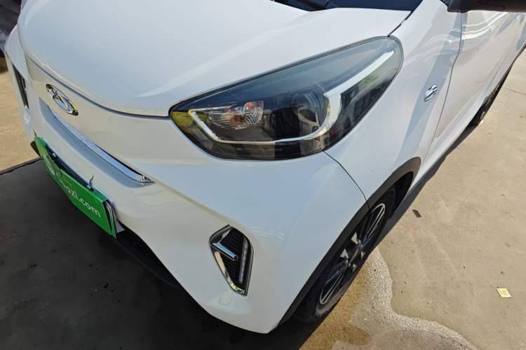 Used Chery Little Ant 2022 Revised Version Sweet Pink Edition Half-Sugar Version Lithium Iron Phosphate 30.7 kWh 30 kW 301 km
