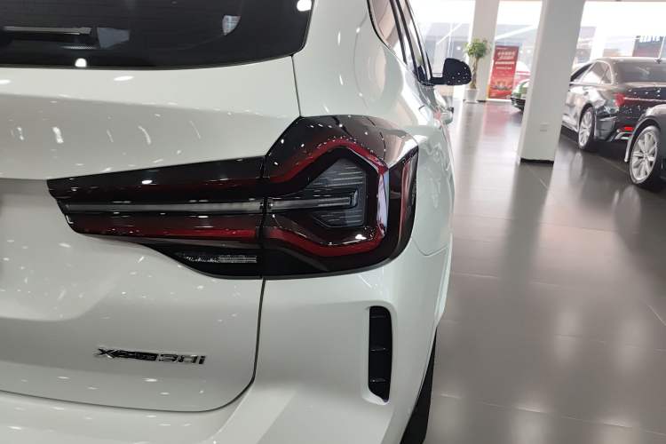 Used BMW X3 2023 Restyled xDrive30i Leading Edition M Night Sky Package
