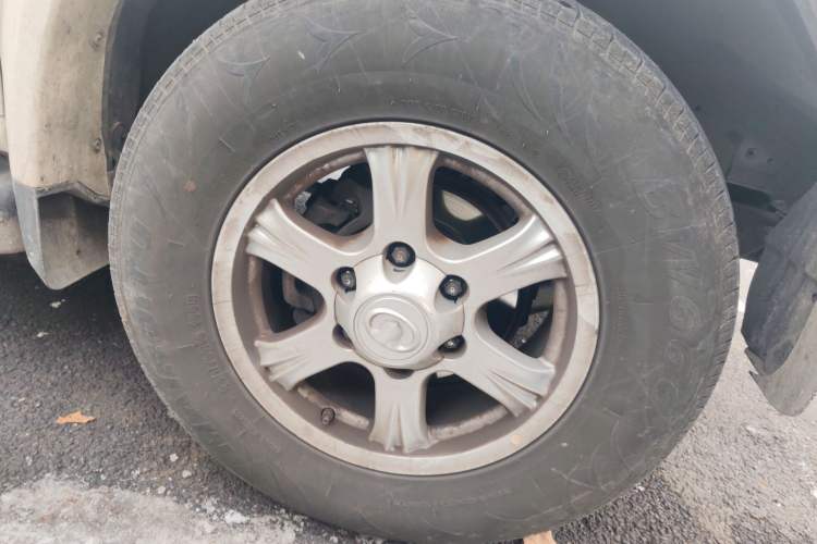 Used Great Wall Wingle 5 2013 2.0T European Version Two-Wheel Drive Elite Edition 6MT Big Double Cab GW4D20B
