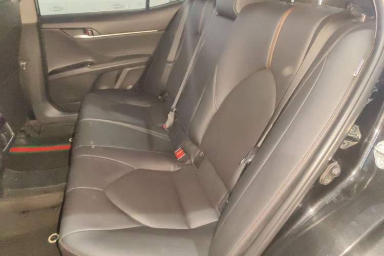 Used Toyota Camry 2022 2.0GVP Premier Edition
