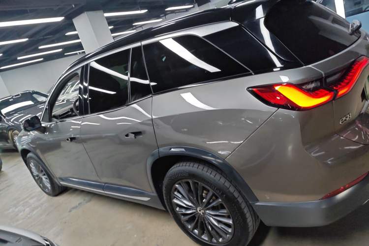 Used Nio ES8 2018 355 km Base Version 7-Seater Edition