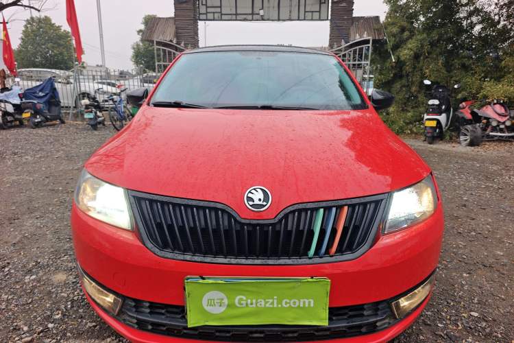 Used Skoda Rapid Spaceback 2016 1.6L Automatic Smart Drive Edition
