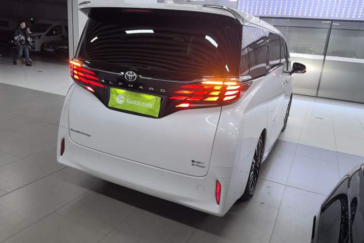Used Toyota Alphard 2024 Dual-Engine 2.5L Prestige Edition
