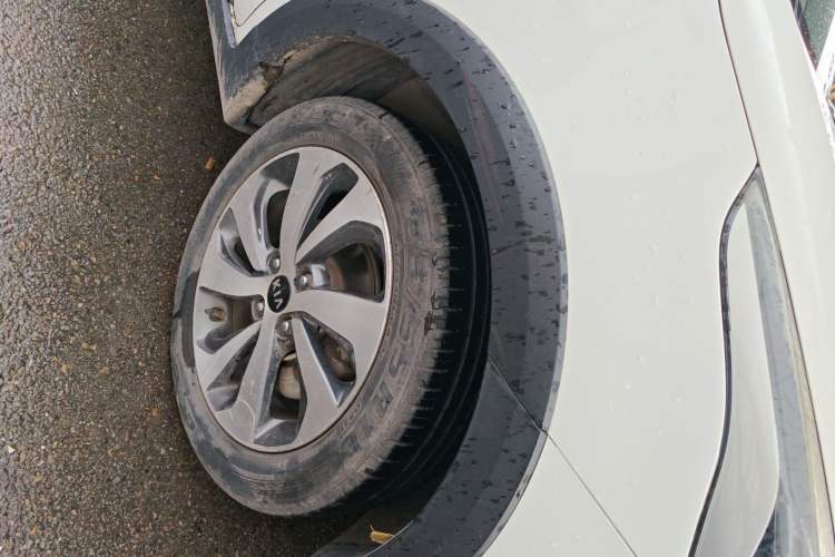 Used Kia KX Cross 2017 1.4L AT GLS
