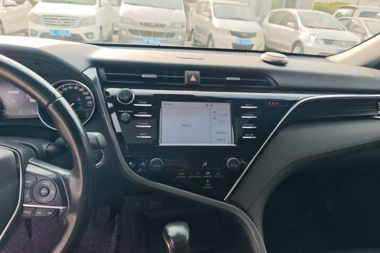 Used Toyota Camry 2018 2.0G Luxury Edition