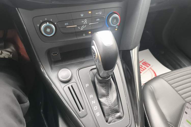 Used Ford Focus 2018 Hatchback Classic 1.6L Automatic Trendy SmartDrive Edition