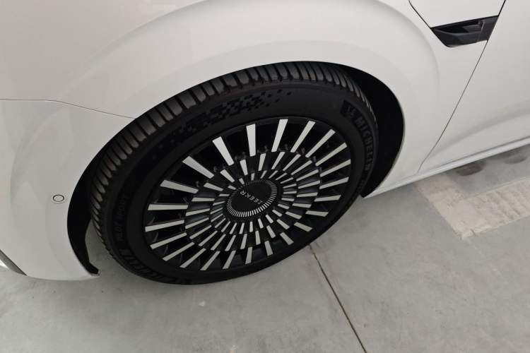 Used Zeekr 009 2024 7-Seater Walk-through Version 4WD 140 kWh
