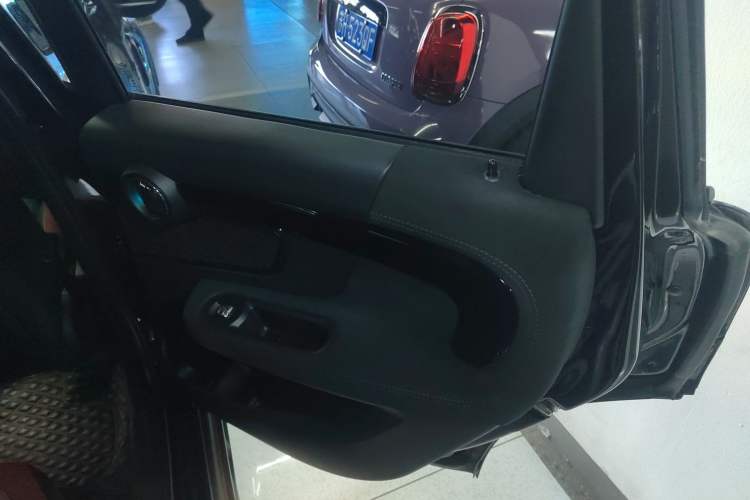 Used  Countryman 2017 2.0T COOPER S ALL4 for car enthusiasts
