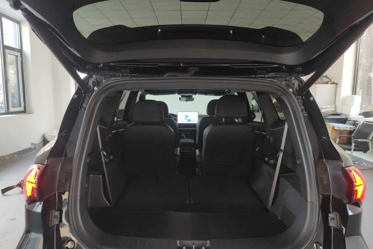 Used Geely Auto Haoyue L 2025 2.0T DCT Luxury Edition
