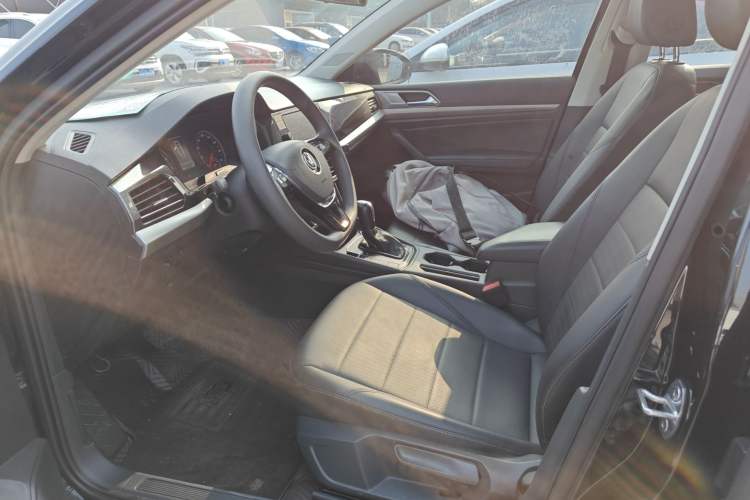 Used Volkswagen Lavida 2019 1.5L Automatic Comfort Edition China VI Standard