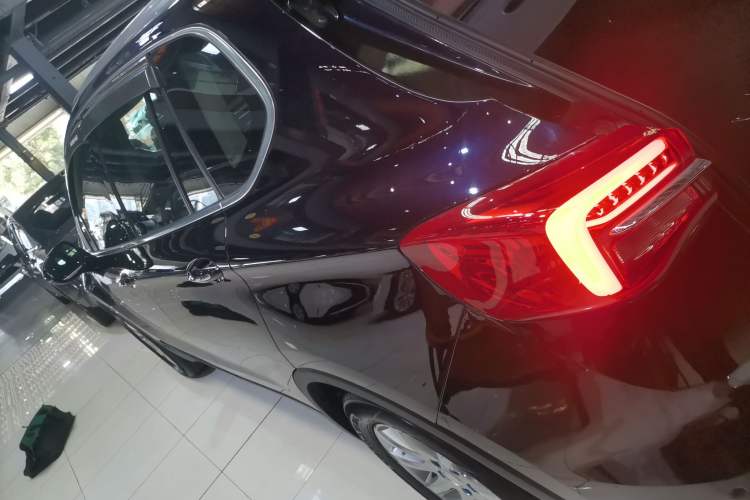 Used Buick Envision 2021 532T Two-Wheel-Drive Luxury Version
