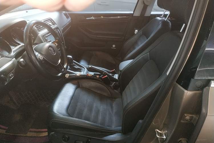 Used Volkswagen Sagitar 2016 230TSI 25th Anniversary Edition
