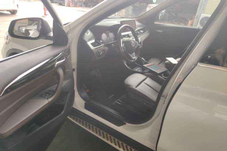 Used BMW X1 2020 sDrive25Li Leading Model
